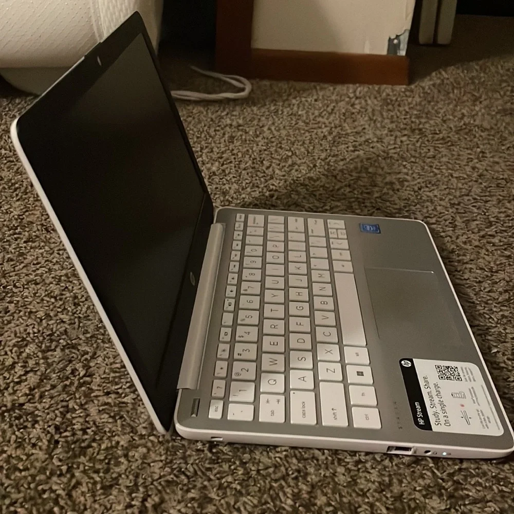 HP white stream laptop